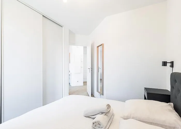 Appartement 68 Arson - Appt 2 Pieces Dernier Etage - Terrasse - Parking *